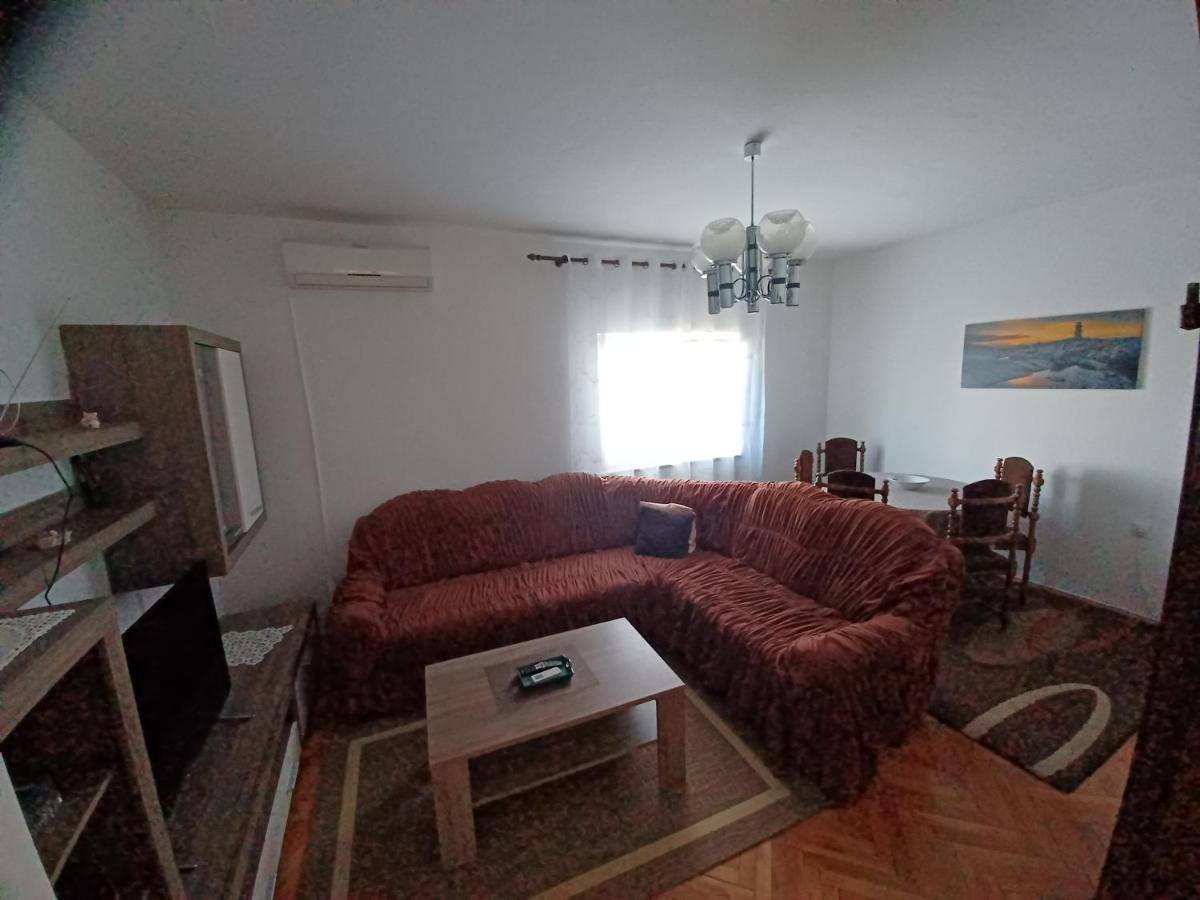 Apartment Boris Сень Екстер'єр фото